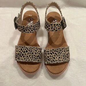 Skechers BOBS Leopard Print Sandals